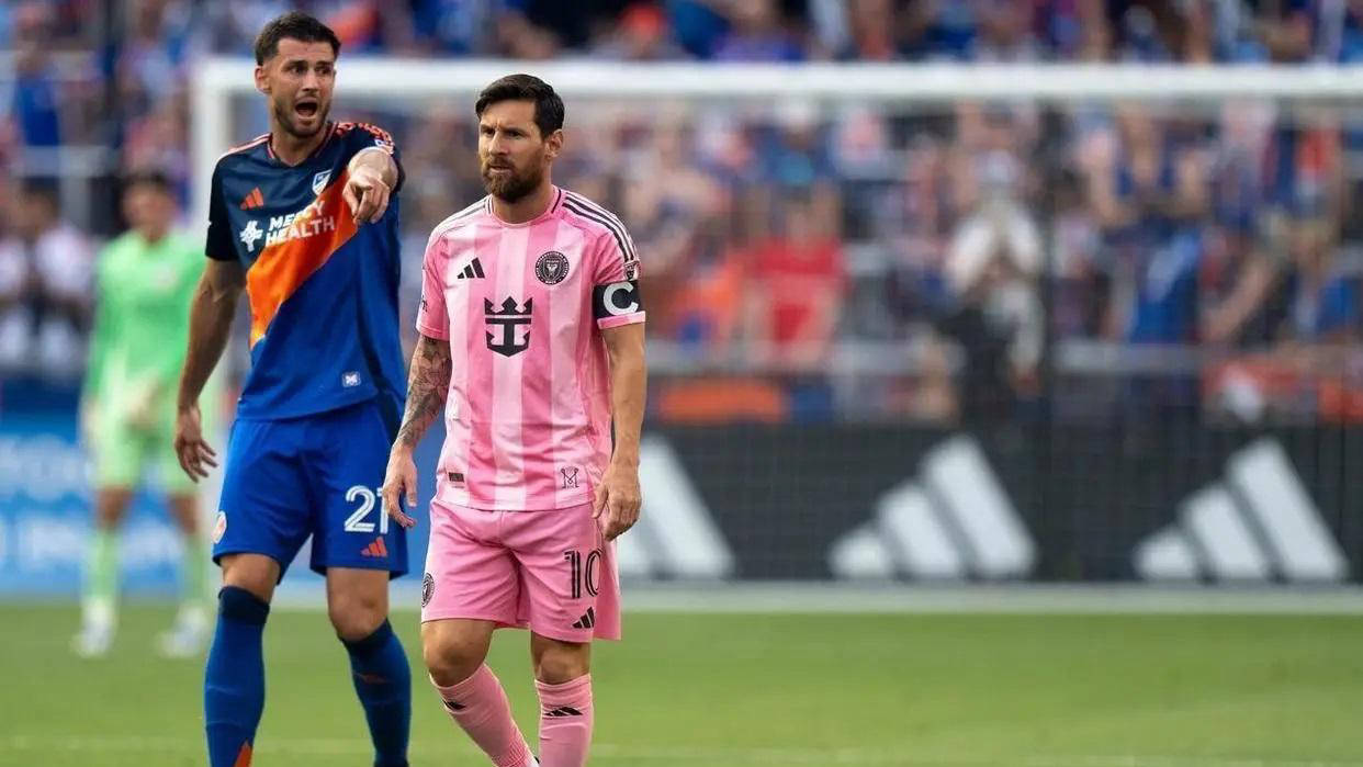 九游下载安装-梅西在公牛比赛中持续失利，表现优异引发热议！气势如虹延续的简单介绍